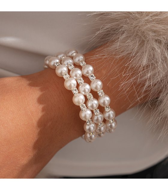 B1012 - Elegant Pearl Bracelet
