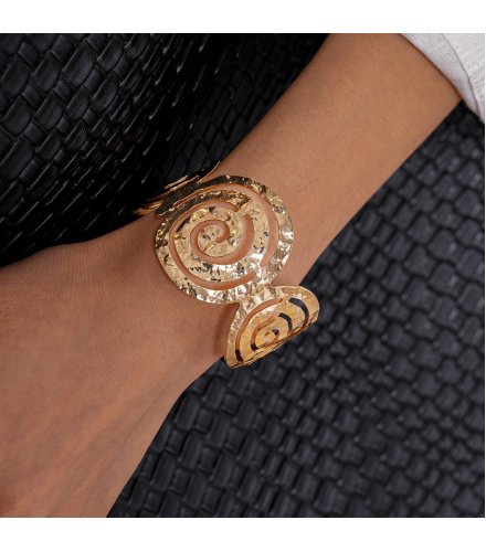 B1016 - Geometric Gold Cuff Bracelet