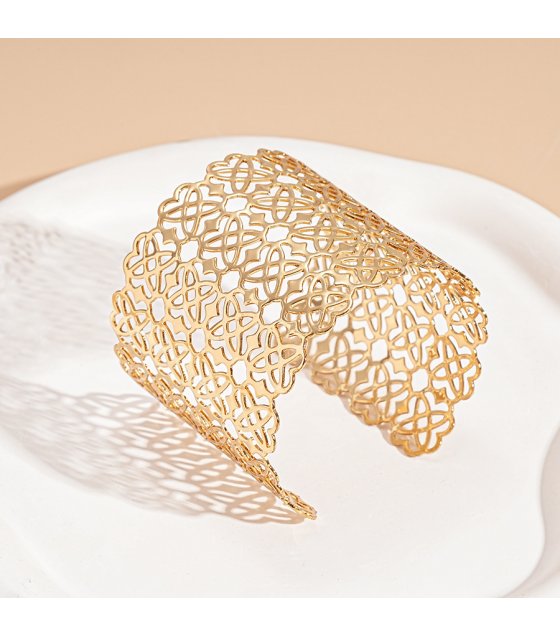 B1029 - Retro Cuff Bracelet