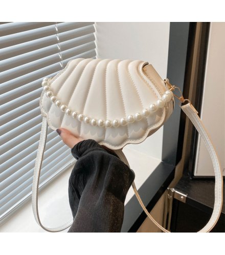 CL1270 - Elegant Pearl Shell Fashion Handbag