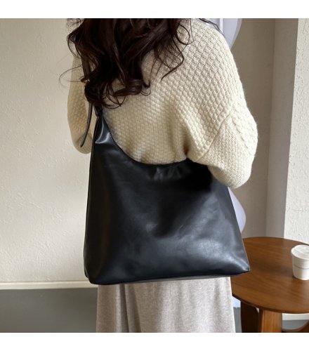 CL1395 - Simple Black Fashion Bag