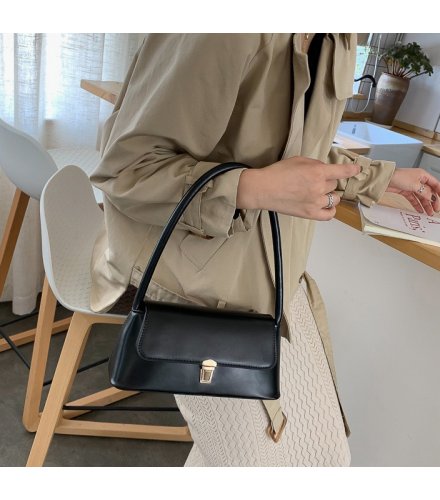 CL1457 - French Underarm Messenger Bag