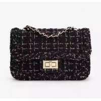CL1500 - Woolen Chain Small Square Bag