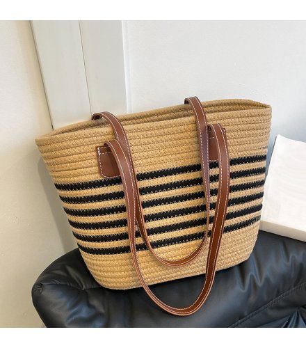 CL1538 - Woven Straw Tote Bag CL1538 - Woven Straw Tote Bag