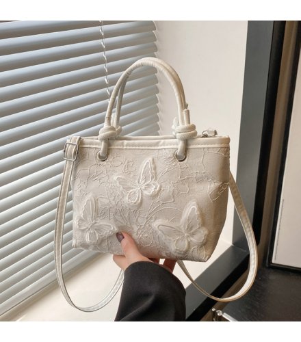 CL1605 - Embroidered Summer Canvas Bag