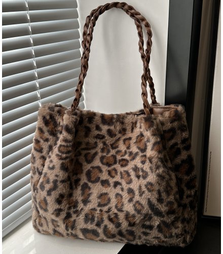 CL1632 - Retro Leopard Print Handbag