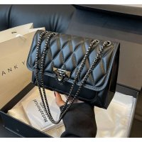 CL1791 - Retro Textured Messenger Women's Bag