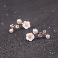 E1663 - Korean Shell Pearl Earrings
