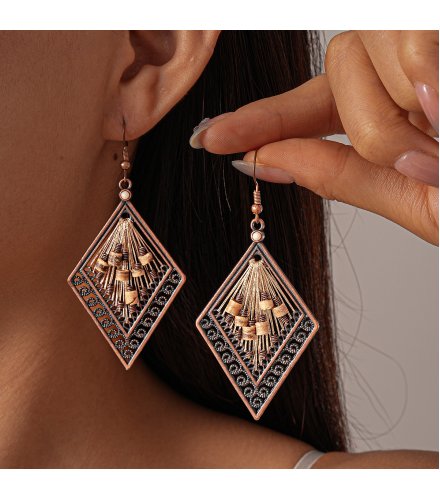 E1702 - Vintage Hollow Carved Earrings