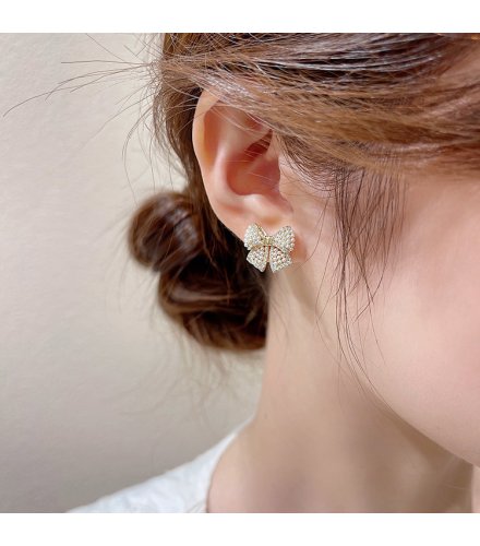 E1726 - Luxury Style Pearl Bow Earrings 