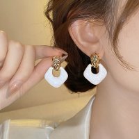 E1745 - Luxury Elegant Gold Earrings for Women