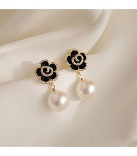 XE231 - Black Floral Drop Earrings