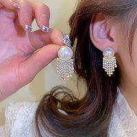 XE274 - Elegant Pearl Stud Earrings