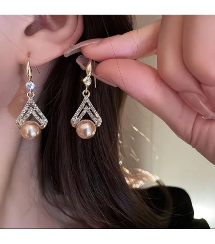 XE275 - Elegant Pearl Triangular Earrings