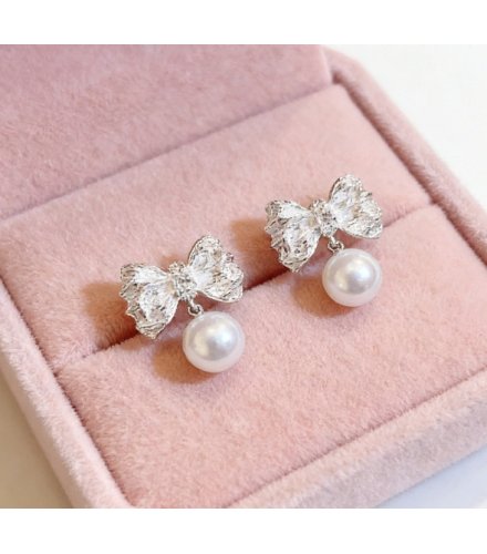 XE282 - Pearl Bowtie Earrings