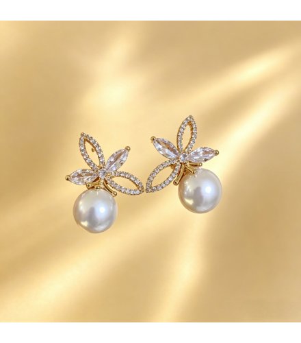 XE307 - French-Style Floral Pearl Earrings