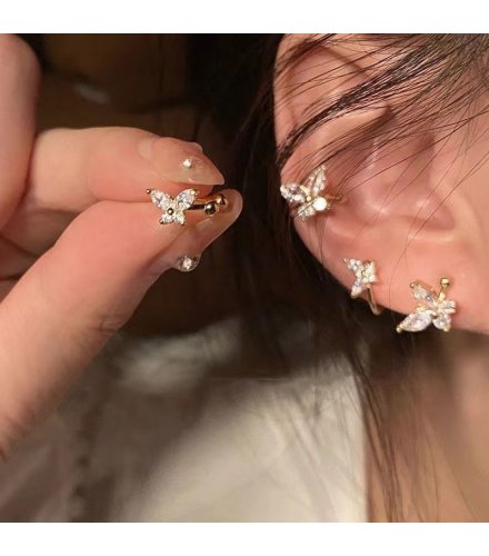 XE315 - Exquisite Butterfly Ear Clip Earrings XE315 - Exquisite Butterfly Ear Clip Earrings
