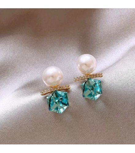 XE320 - Ocean Blue Crystal Sugar Cube Pearl Earrings 