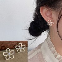 XE347 - Korean Hollow Flower Earrings 