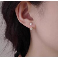 XE348 - French Style Pearl Ear Stud for Women