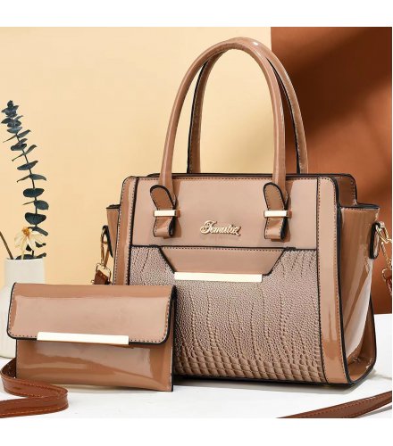 H1910 - Crocodile Pattern Fashion Handbag Set