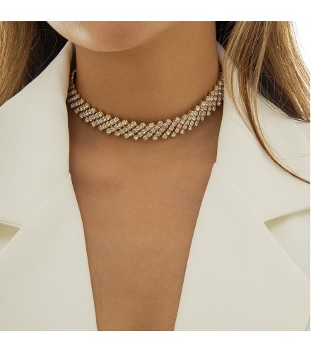 N2695 - Simple Diamond Collarbone Necklace