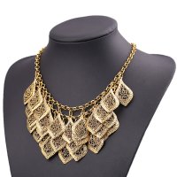N2716 - Multi-Layer Hollowed-Out Leaf Carving Clavicle Chain